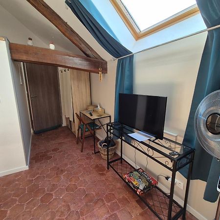 L'Eden Cache Hotell Beaune-la-Rolande Exteriör bild