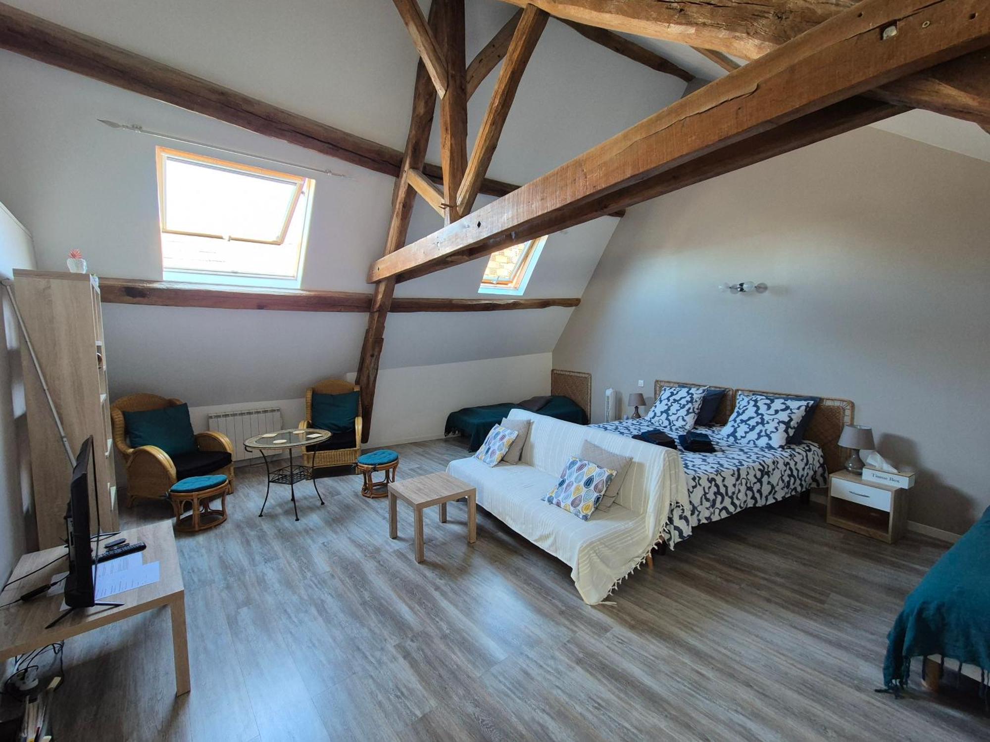 L'Eden Cache Hotell Beaune-la-Rolande Exteriör bild