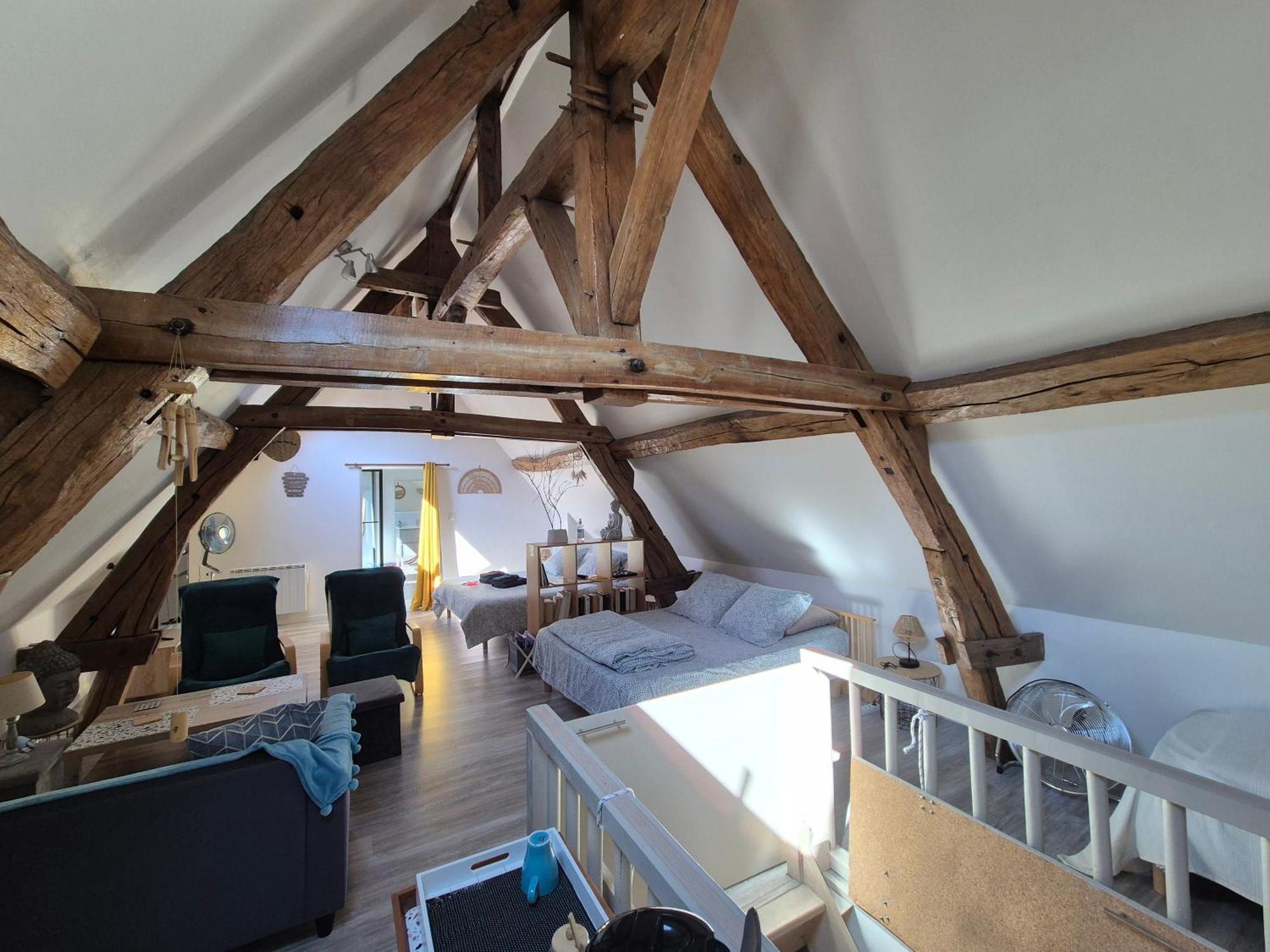 L'Eden Cache Hotell Beaune-la-Rolande Exteriör bild